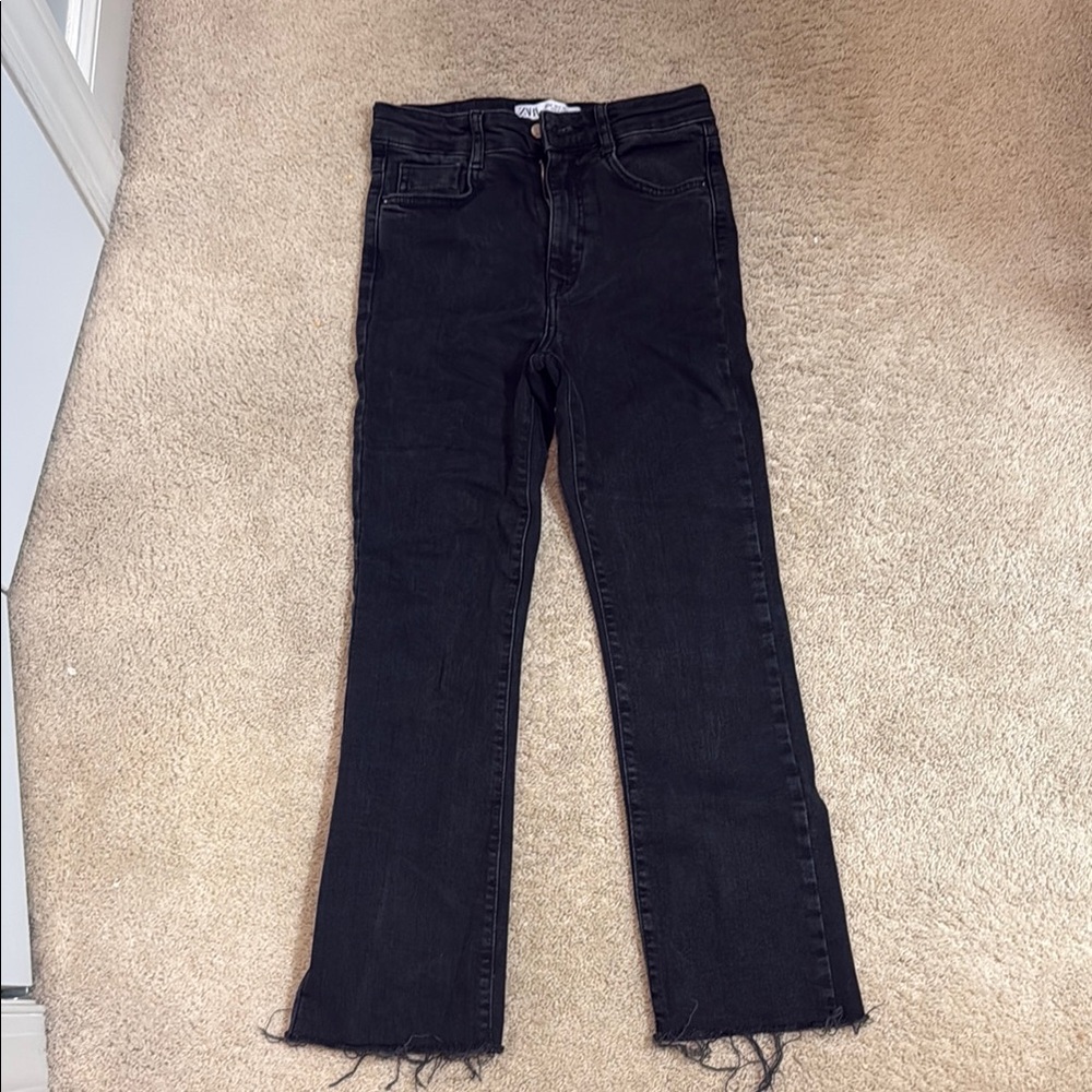 Zara Black Straight Leg Jeans with High-Rise Fit